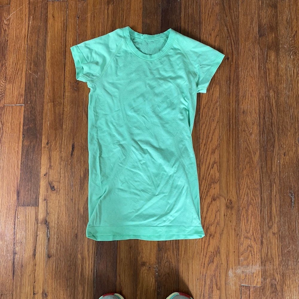 Lululemon Mint Top 2